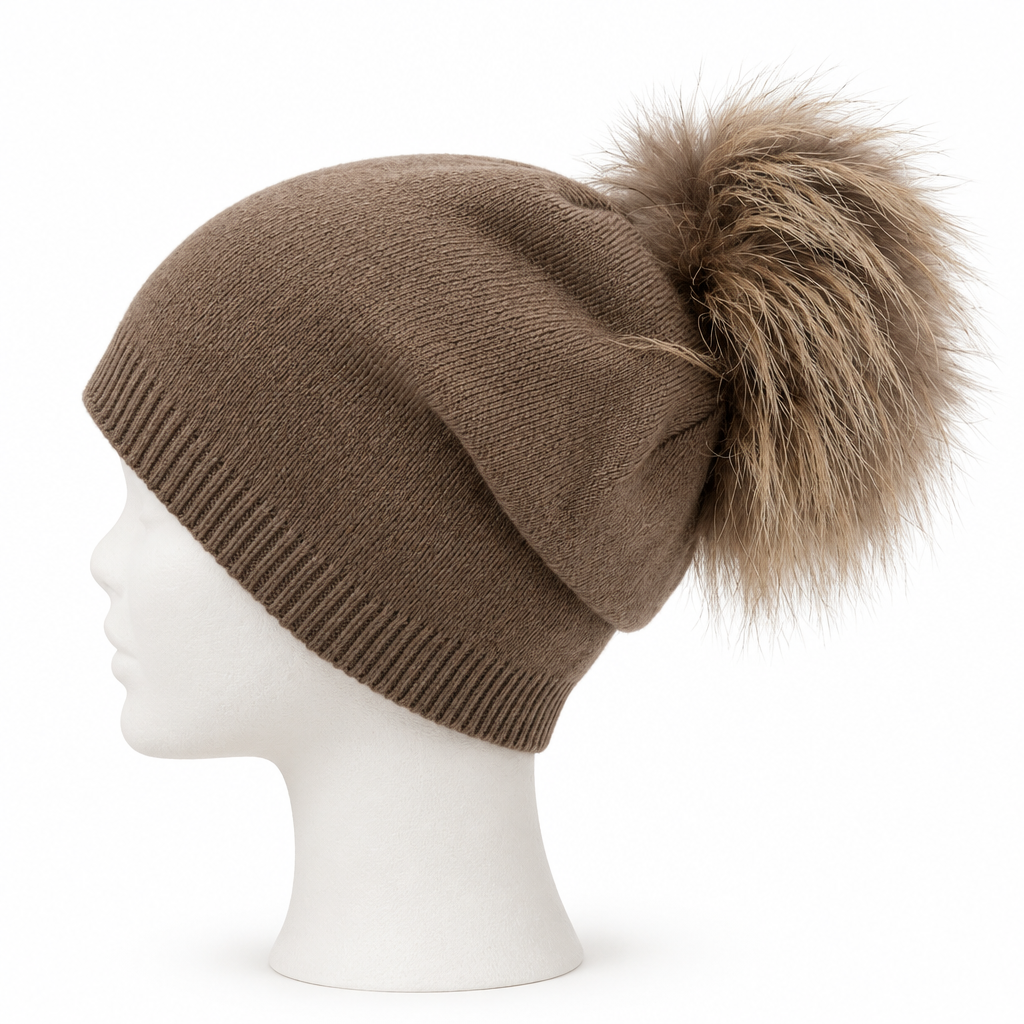 Beanie fronte sfondo bianco