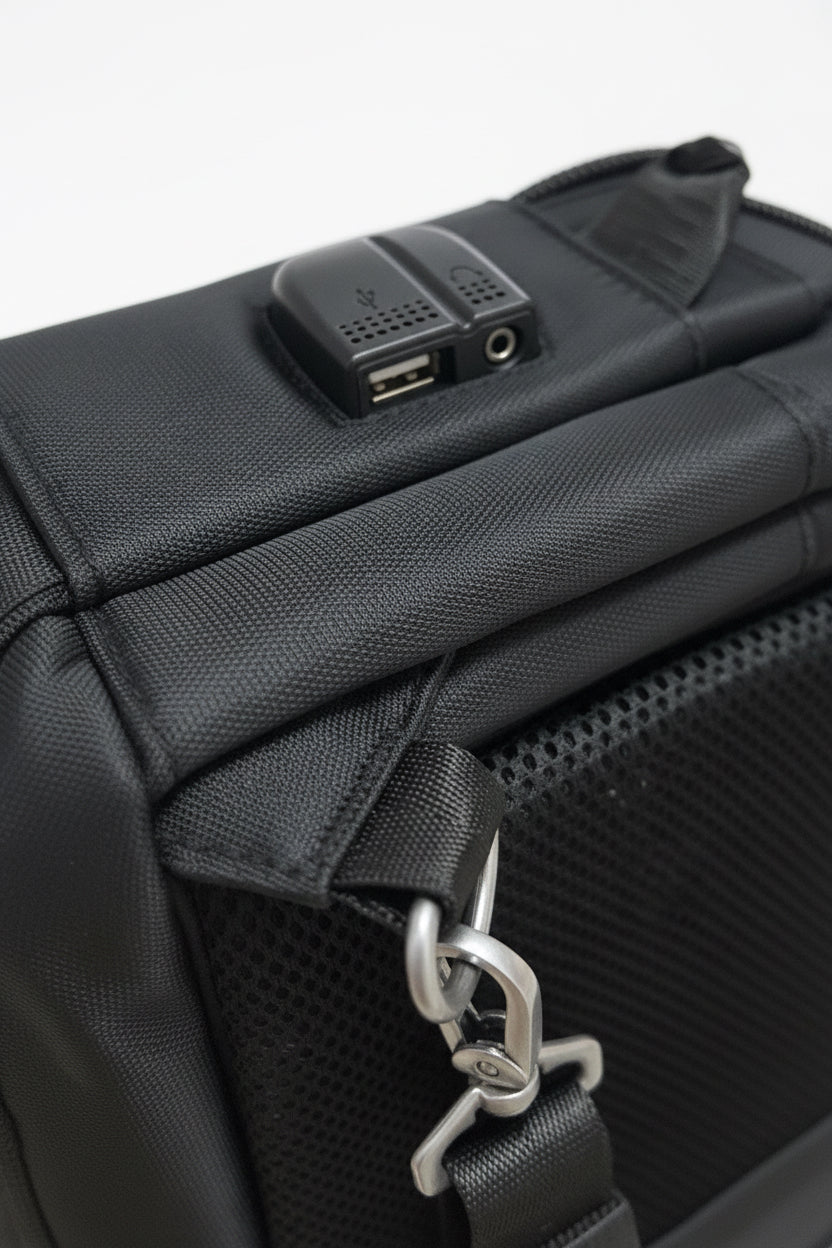 Manoa Bags – Zaino Porta Laptop con USB e Uscita Cuffie – Uomo - Manoa Bags & Co